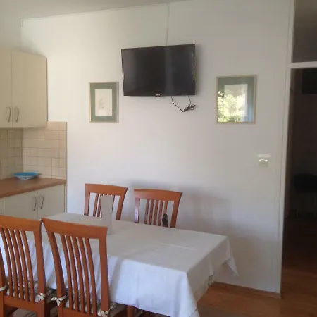 Ulica Antuna Mihanovica 51a Apartment